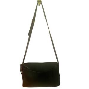 Coach VTG. Black Lthr. Taylor Xbody Bag F50-9944